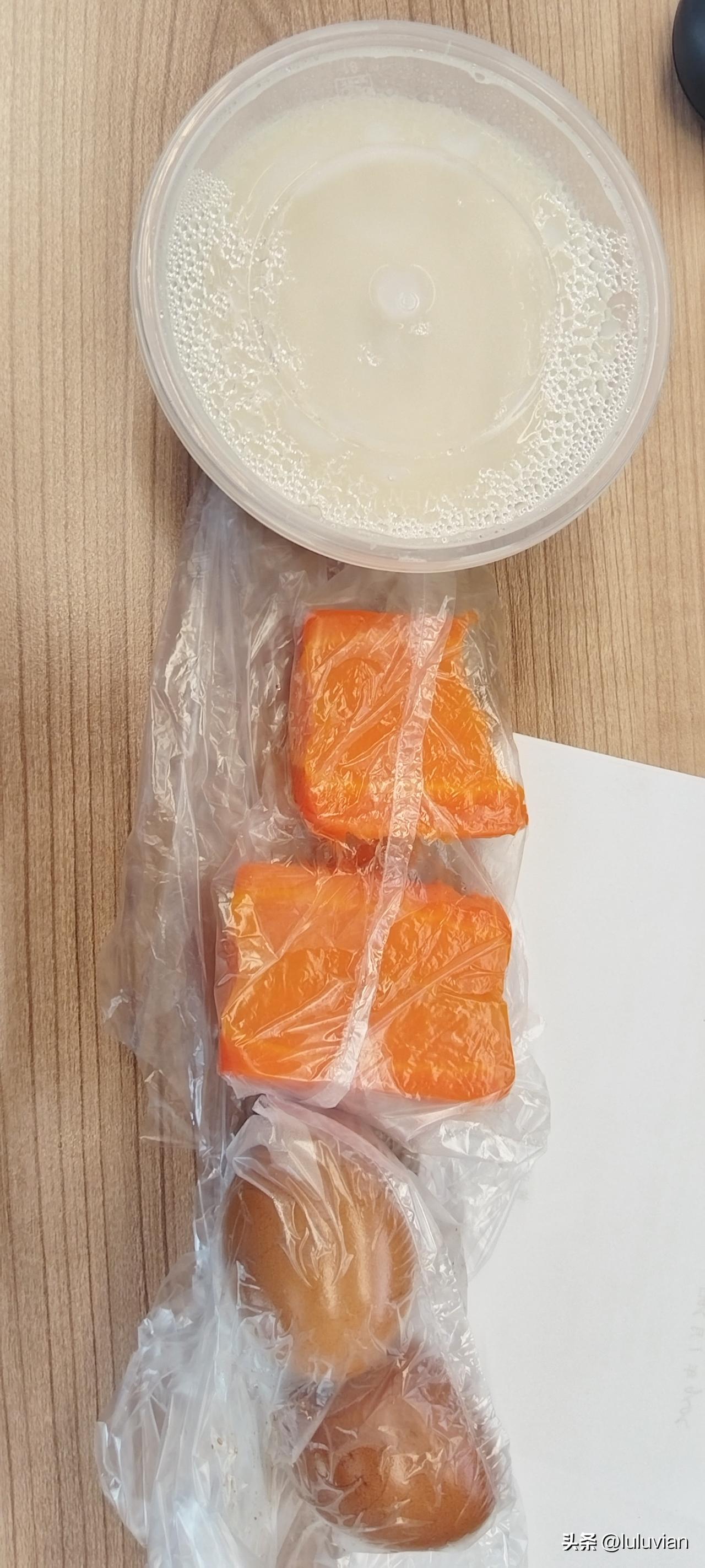 我是不是吃得有点多？
马上开始我的“16+8”轻断食早餐，我定的是早9:00至下