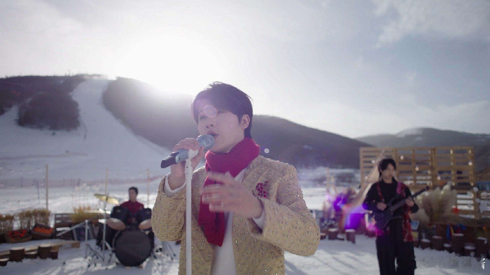 滑雪偶遇蒋敦豪和万妮达非遗之美在创新演绎中焕发光彩 滑雪偶遇明星还撞上非遗舞台这