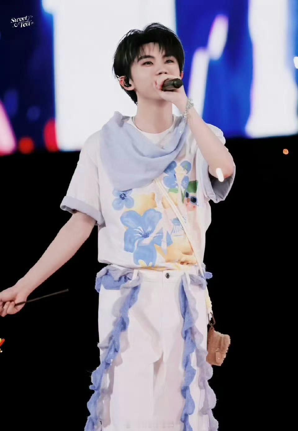 放假开心，好好休息！私人行程不必过多关心，请多多关注期待马嘉祺的舞台吧马嘉祺珠海