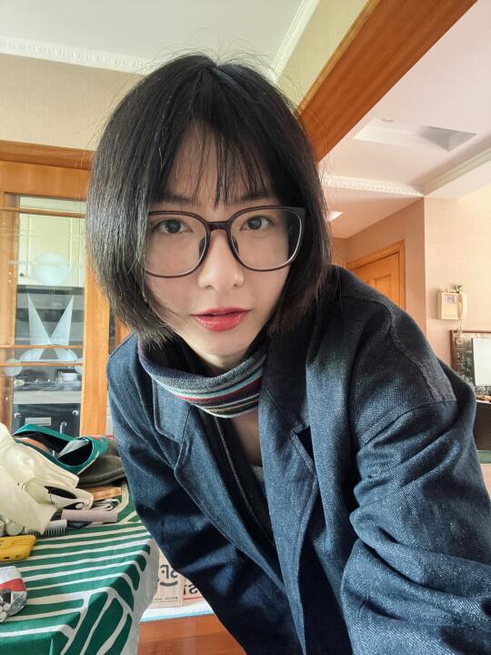⬅️左滑 一点反差