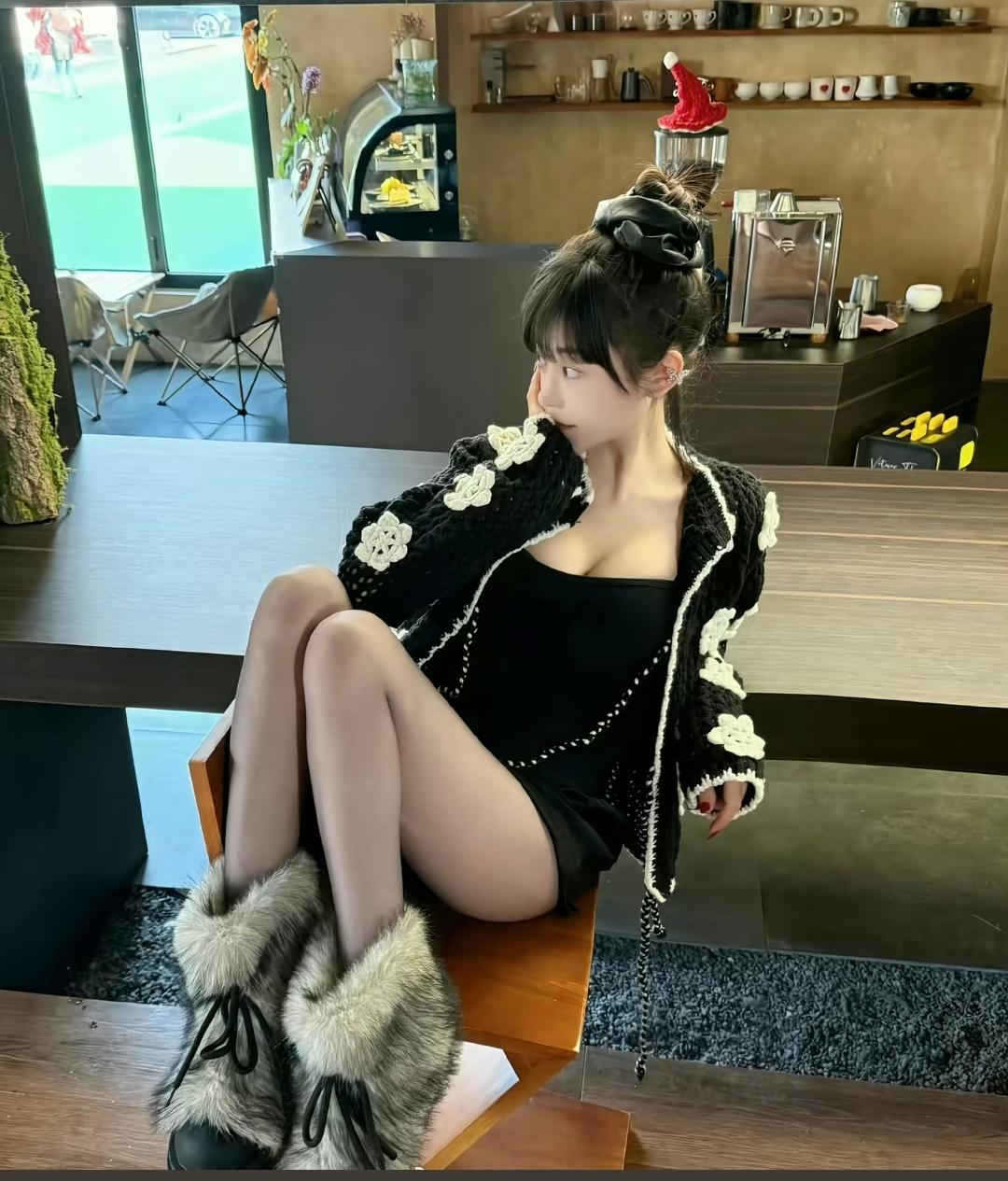 司晓迪可能也没想到一次深夜爆料竟然惹起这么大的风波。
司晓迪的一次深夜爆料，让整