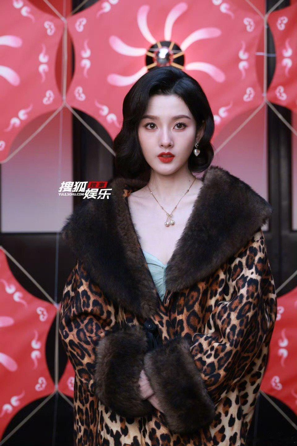 宋祖儿线下状态宋祖儿好精致的一张脸这个状态真的太好了吧 