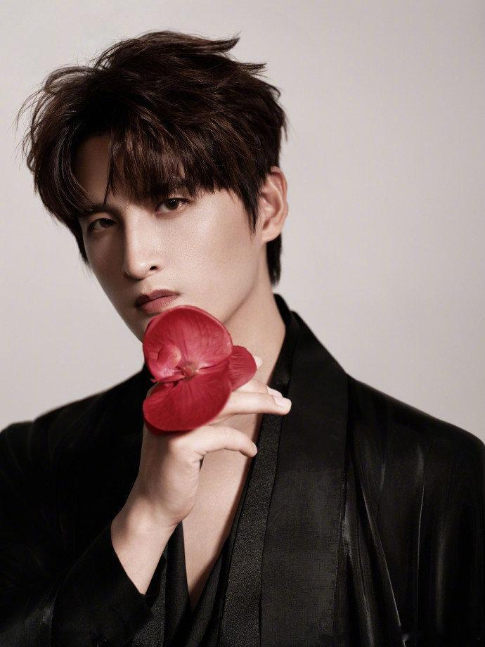 张远[超话]张远在披荆斩棘披爽了湖南卫视背后 张远《MAMA》舞台太绝！披荆斩棘