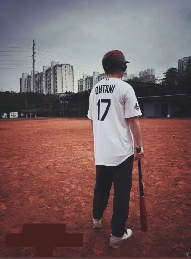 咚咚大王  樊振东，做任何事都要经受得挫折，要有恒心和毅力，满怀信心坚持到底。加