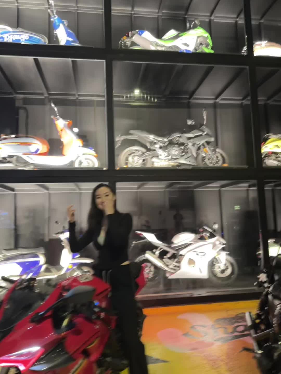 当我对感情问题不感兴趣了，证明我不再年轻了