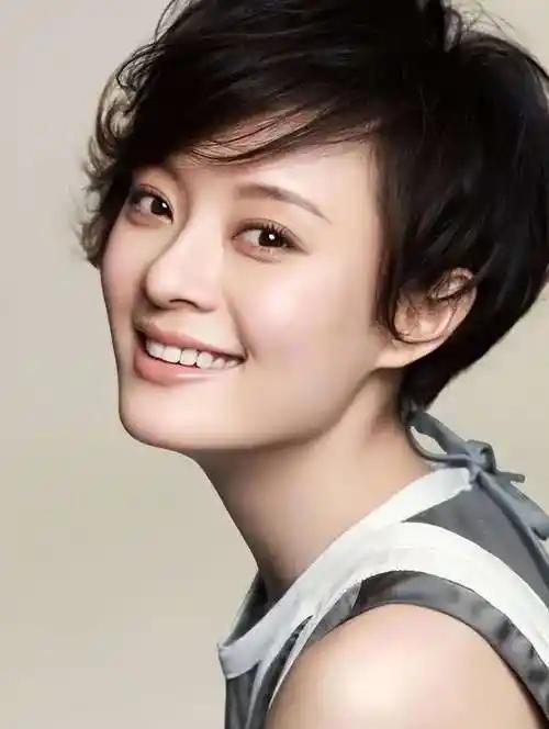如果从“大众语境里的人生赢家”看，孙俪确实算演员里很接近范本的那一个：不是没有烦