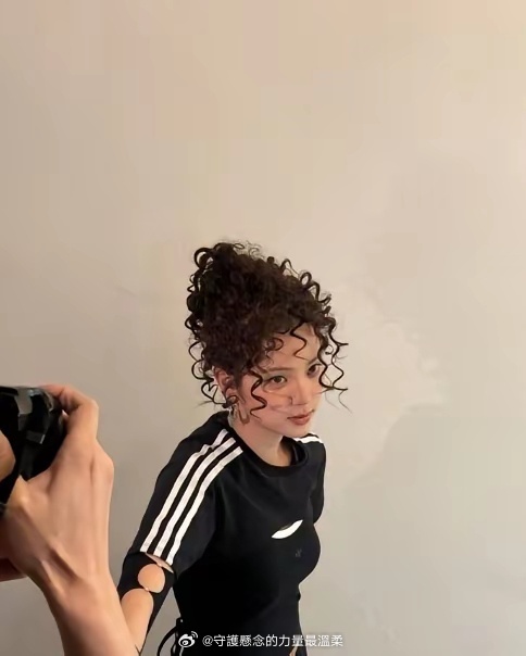 欧阳娜娜的这个羊毛卷恢复是不是很伤发质 