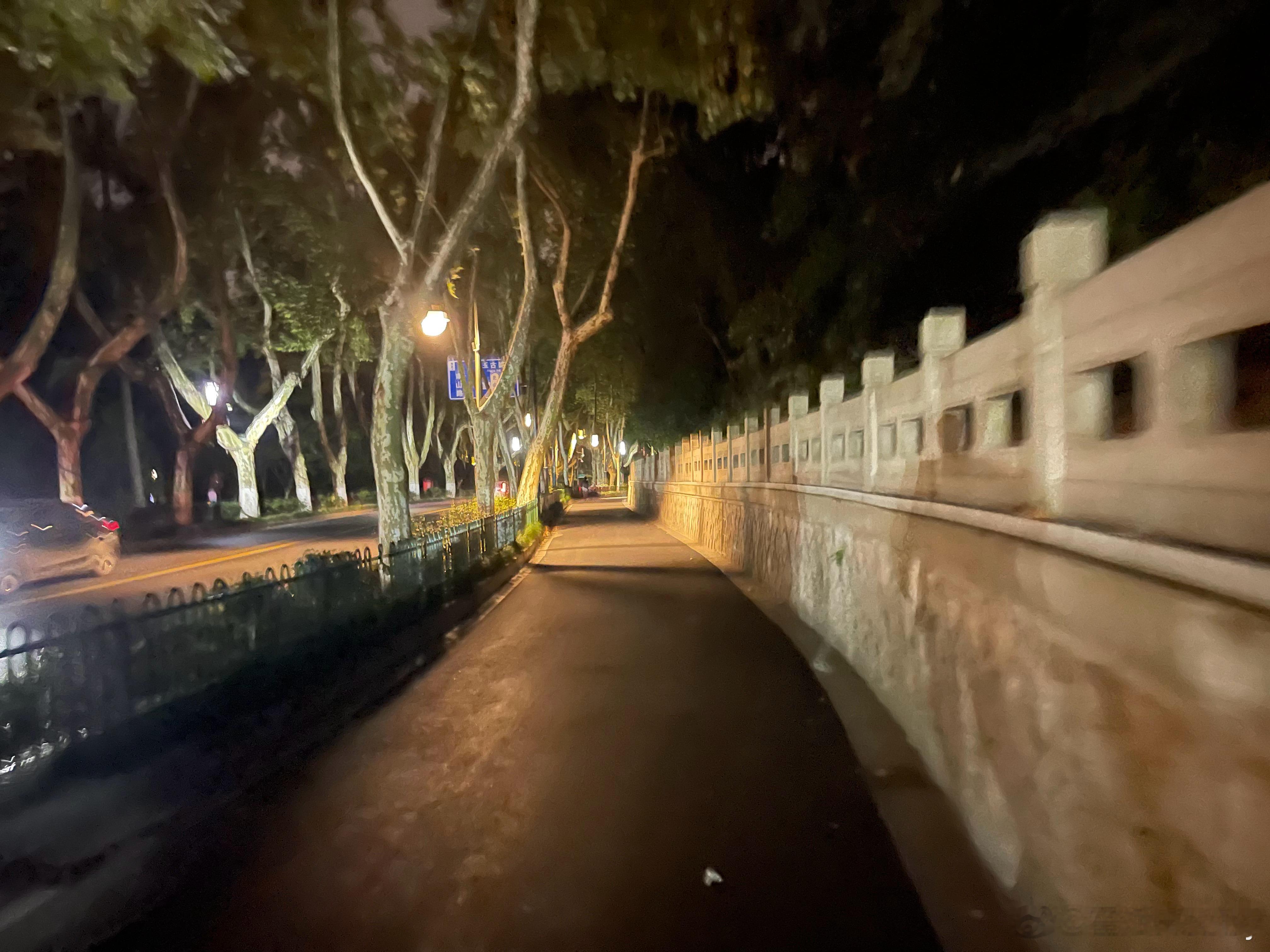 跑步 跑步日记：10月又成为了历史，无论经历什么样的体验与感受，都已经成为了过去