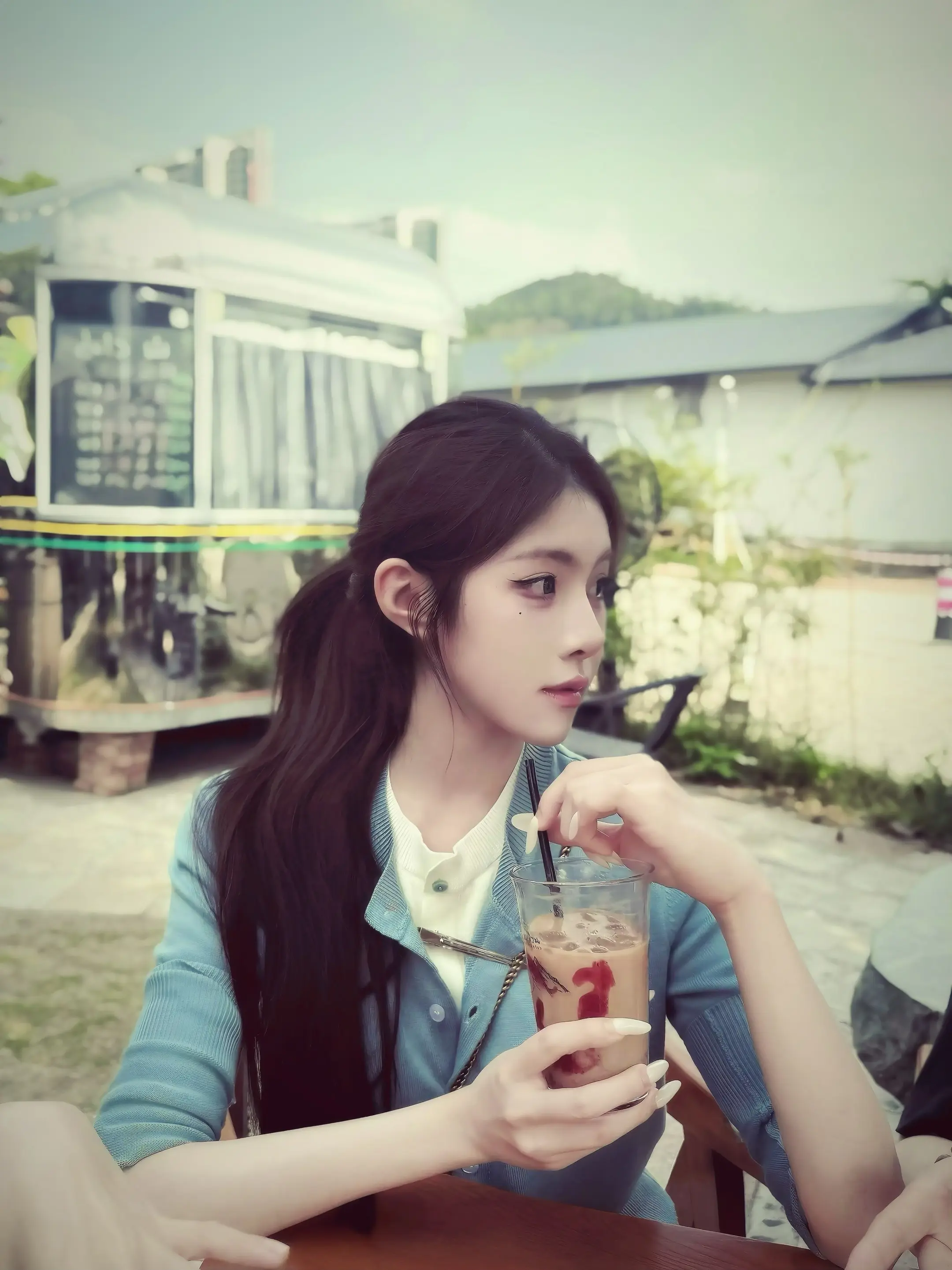 只能长得好看的骂我 你长得跟猪一样凭什么骂我