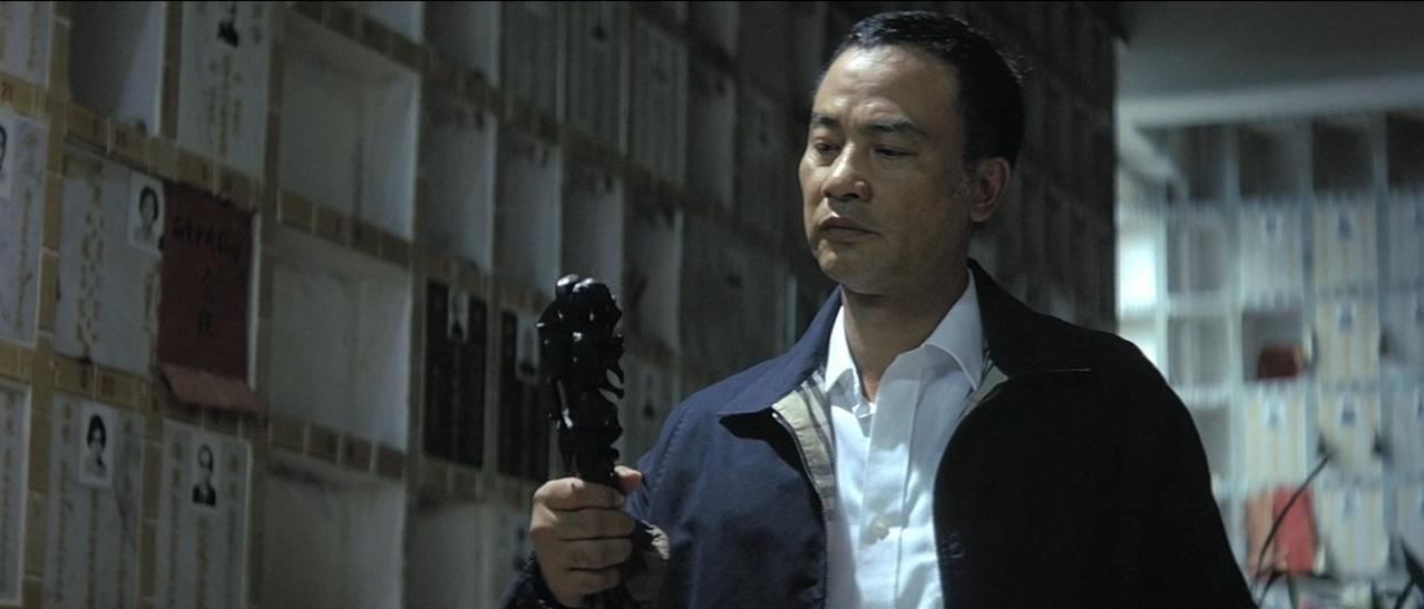 《黑社会》中的龙头棍  
龙头棍之于和联胜，就如打狗棒之于丐帮，亦如自由女神像之