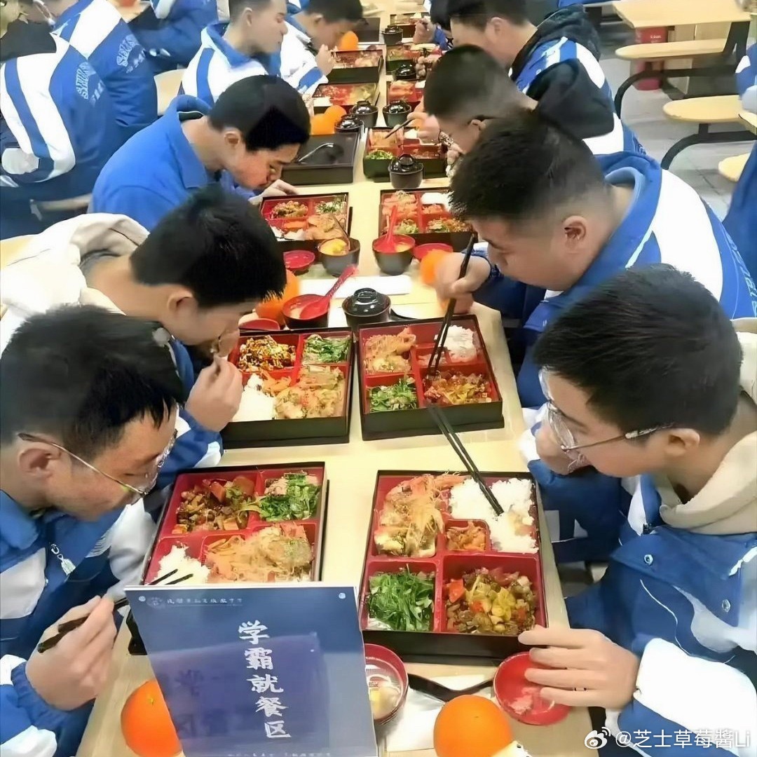 批评应当指向具体行为——哪里做得不够好，应该怎样改正，而不是指向人本身。对事不对