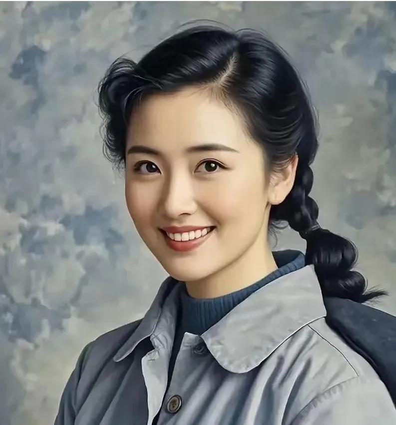 这最暖心的称呼，“同志”，是团结的象征，是理想的凝聚，是人类美好品质在社会关系中