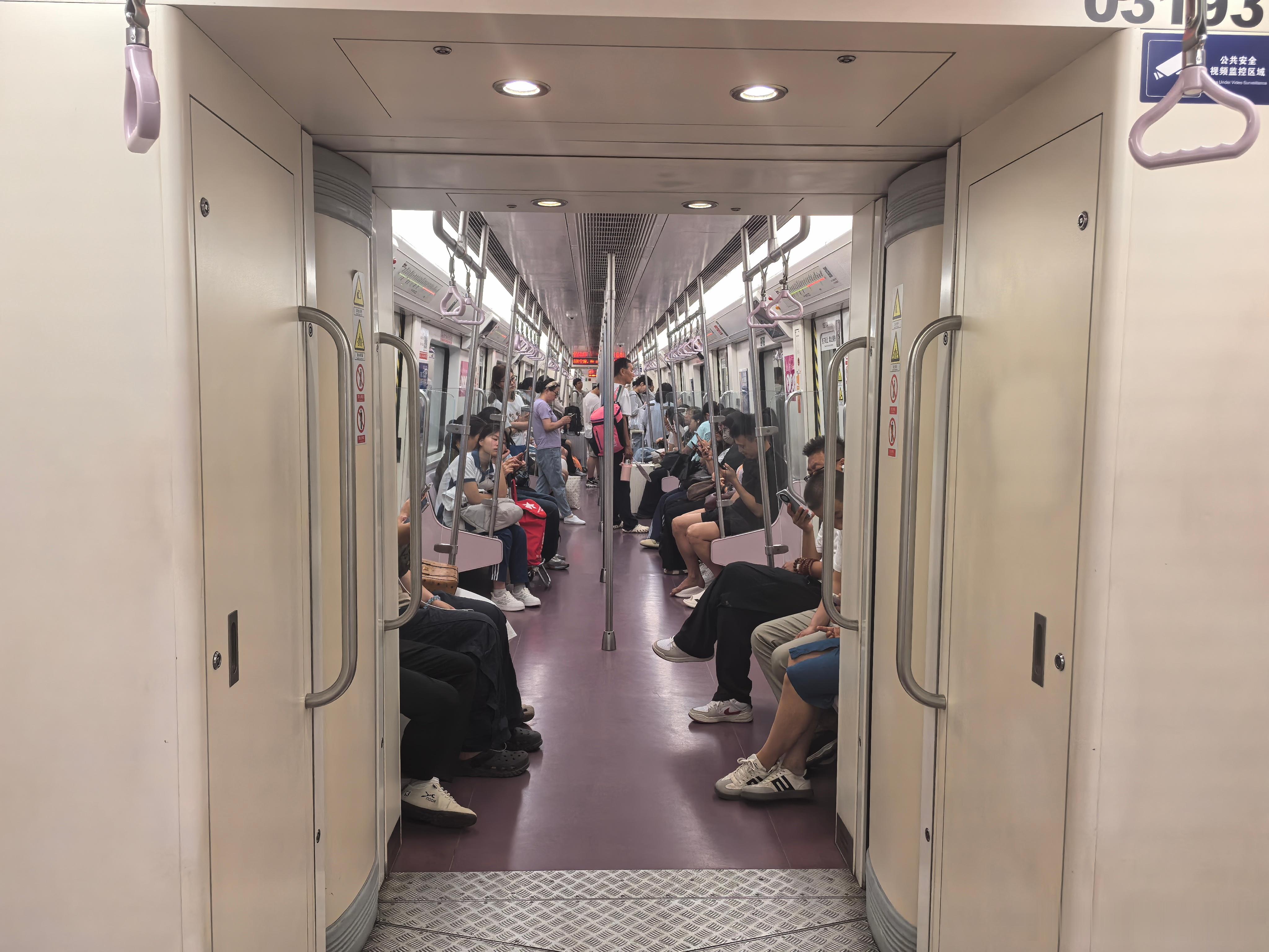 生活手记 出发去见远道而来的小飞侠姐妹啦🚇，好开心。 西安·辛家庙