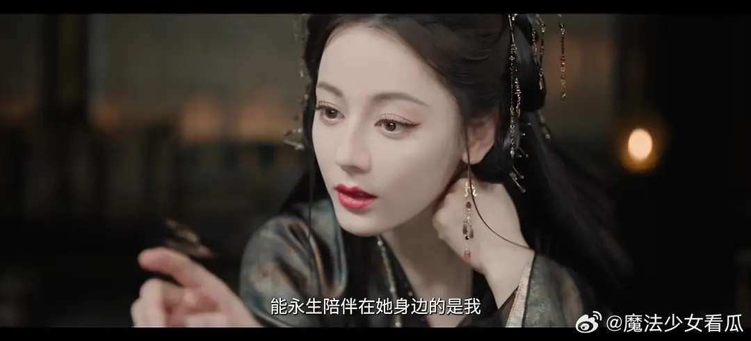 男主拍得好看多了，热巴白花花的滤镜，拍得这么敷衍 