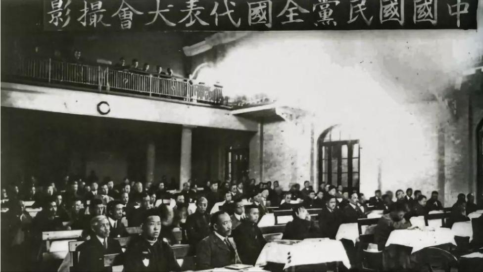 100年前毛主席的活动：1926年5月15日至22日，毛泽东出席在广州举行的国民