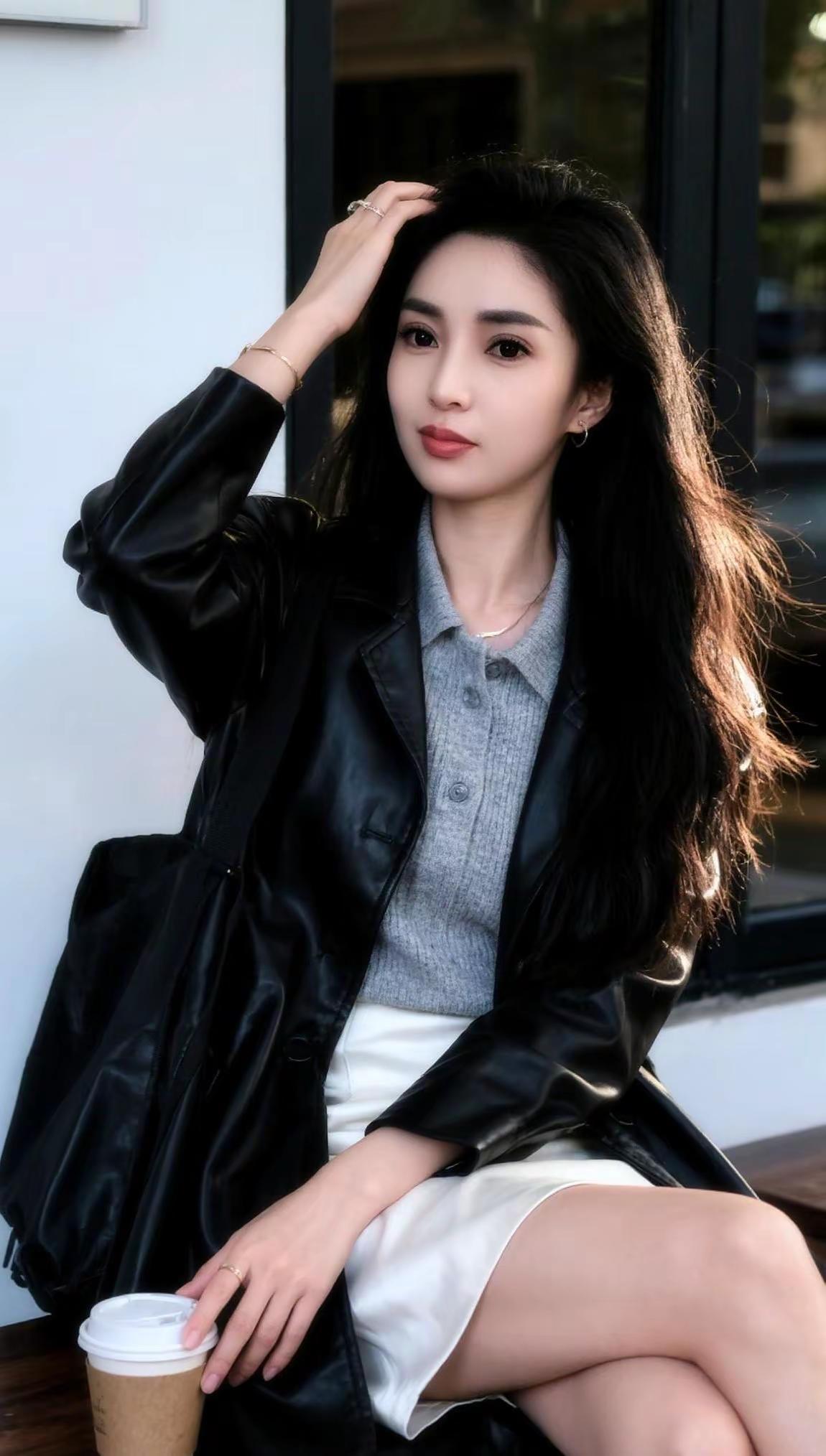 想要的东西，要靠自己努力去得到；别人给的，不仅要还，还带着利息。