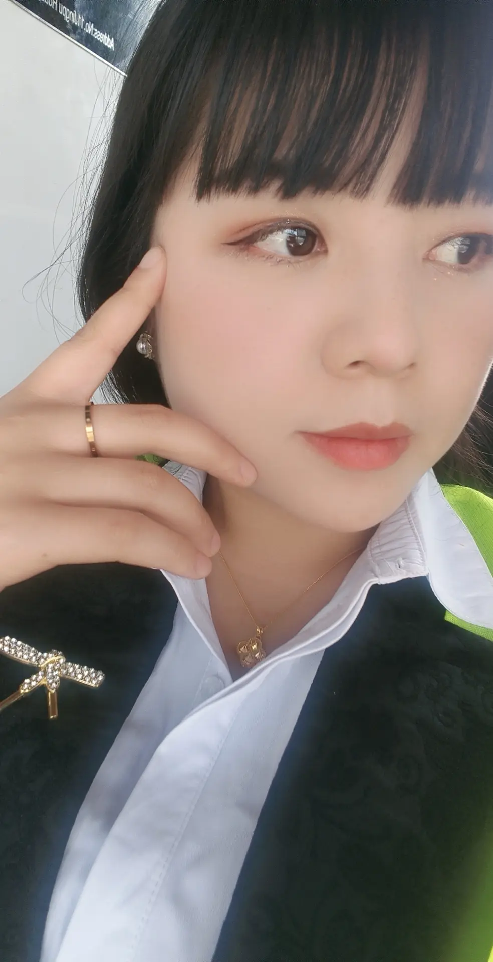 心若向阳处处都是光芒…  抬头看天天是被低头看地地是床，口袋有粮有被有...