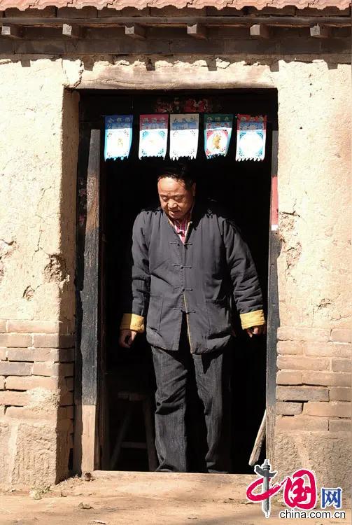 贾平凹的艺术馆刚摘牌，用国家社科基金给莫言“修族谱”的事，又冒出来了？

网上有