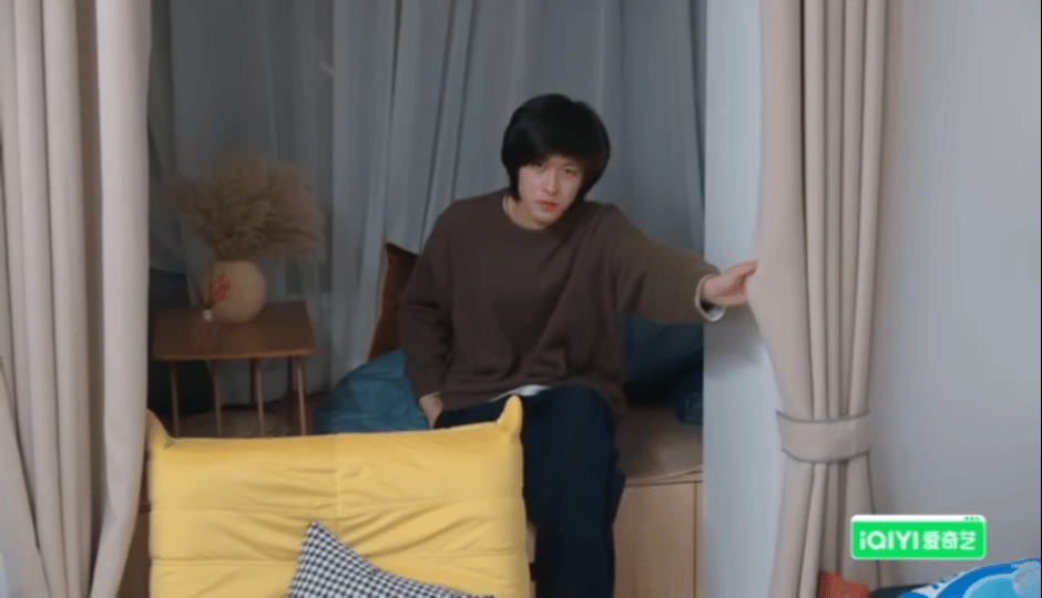综艺新人拒绝24小时录制选择退出新人果断拒绝24小时录制选择退出综艺，这一举动瞬