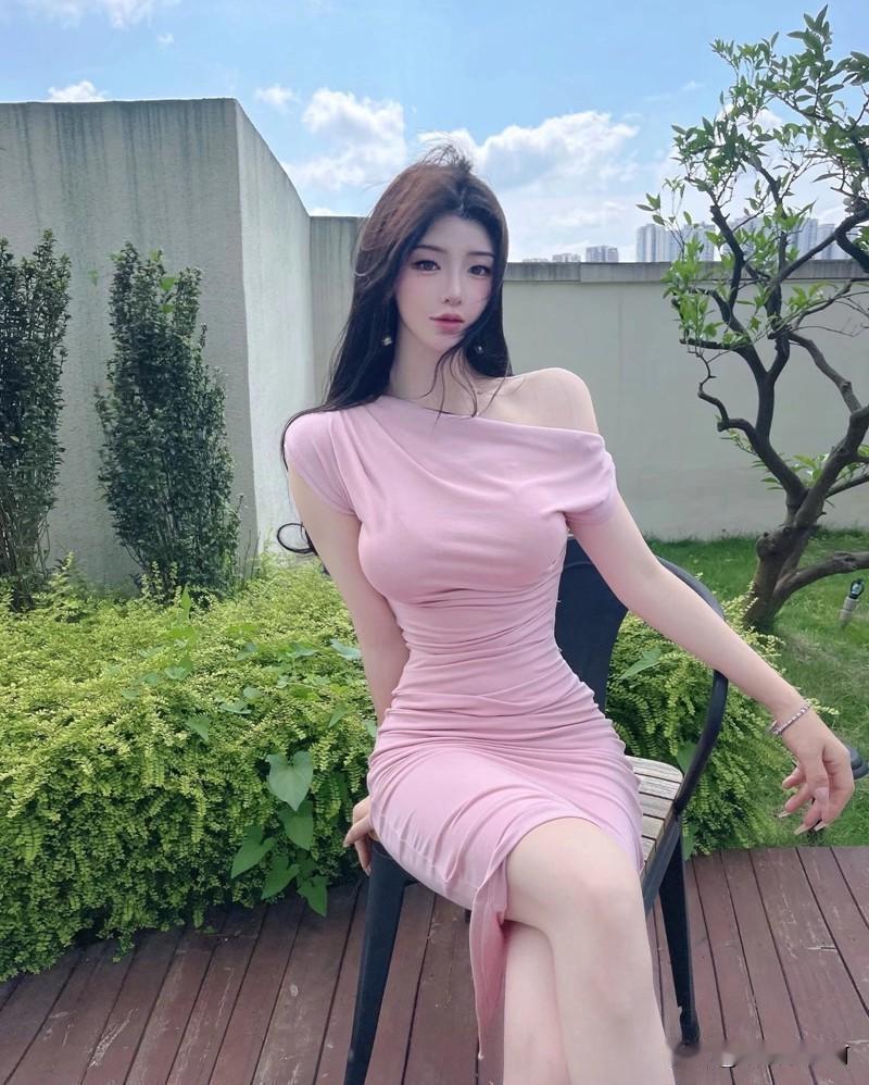 真正废掉一个男人的，
是慢慢对所有事物，
失去所有兴趣。

对女人失去兴趣，
不