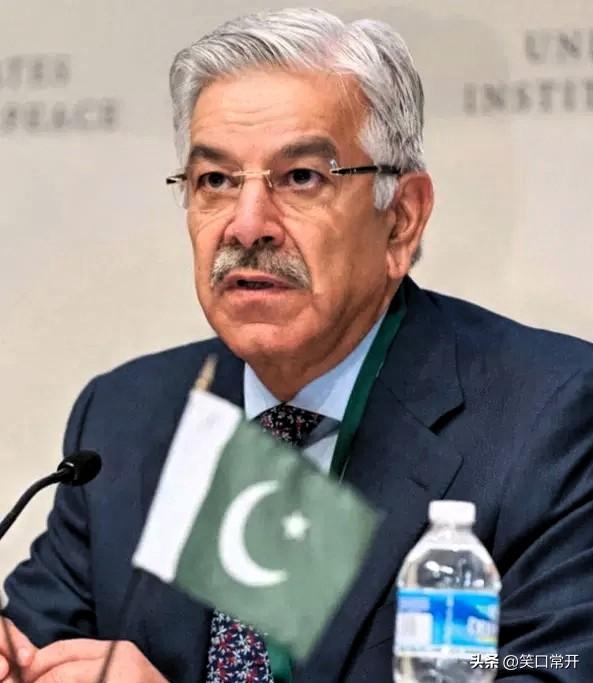 巴阿谈判又谈崩了！防长放狠话：一切后果阿富汗承担

刚刚，巴基斯坦和阿富汗的和平