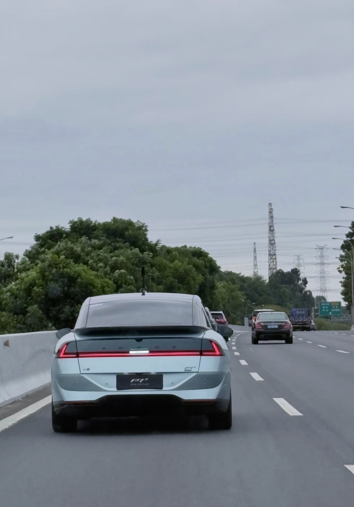 目前国内汽车市场中，增程轿车这个品类确实没太做的起来，月销量能稳定在4000辆的