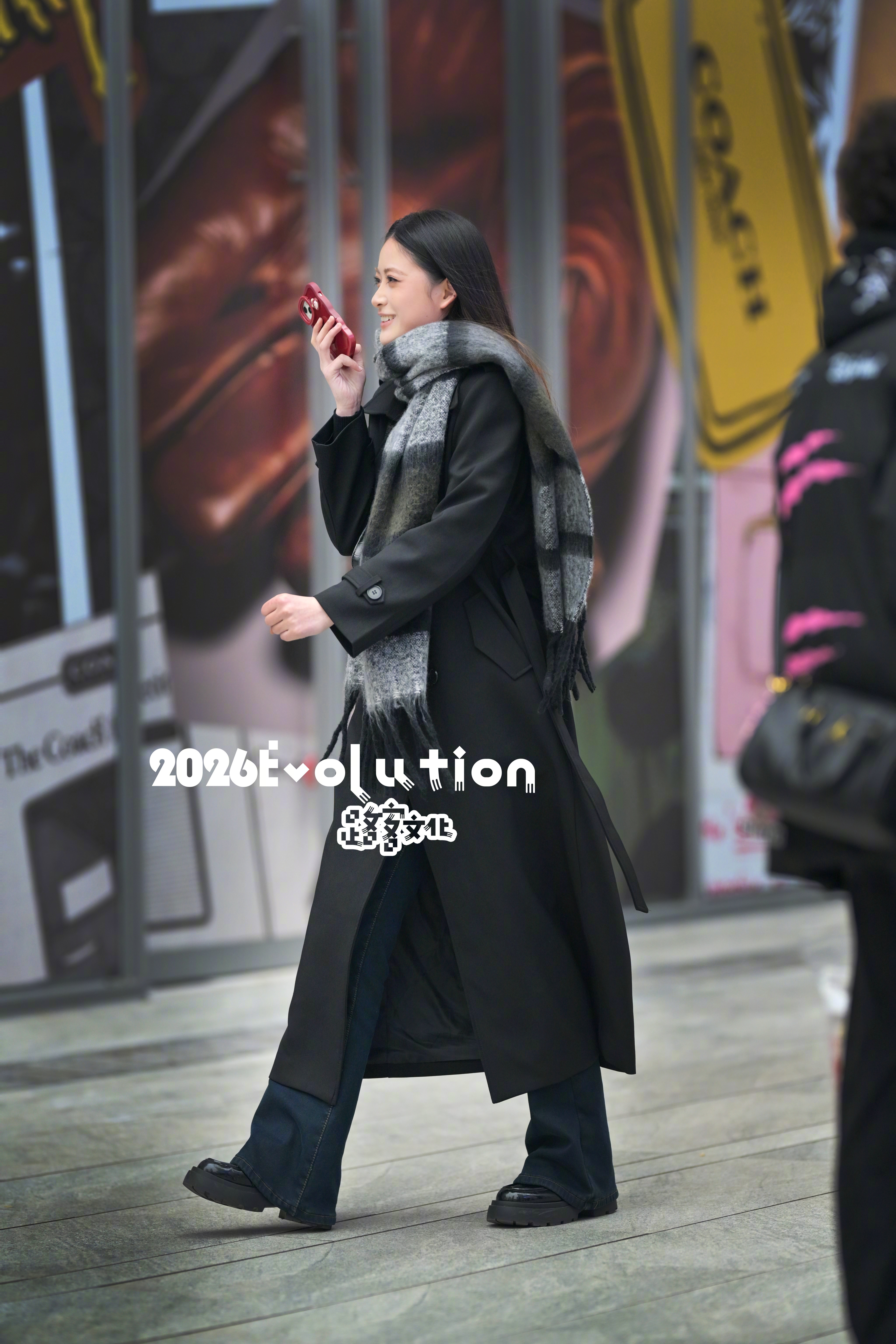 各位清明时节来重庆旅游记得带个薄羽绒服就够了 