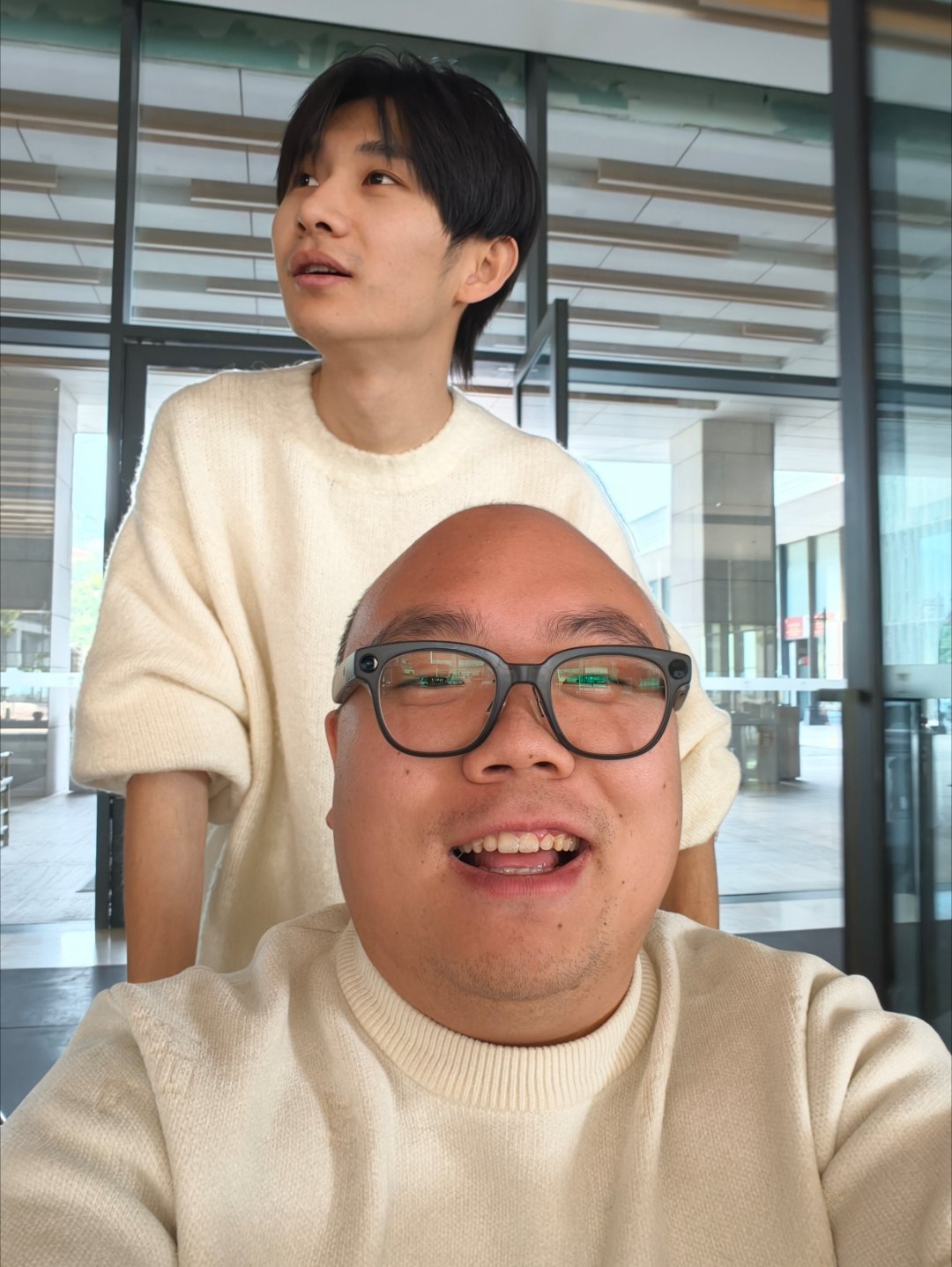 谢谢你，羊驼[心]我以为他要把我推海里的… ​​​