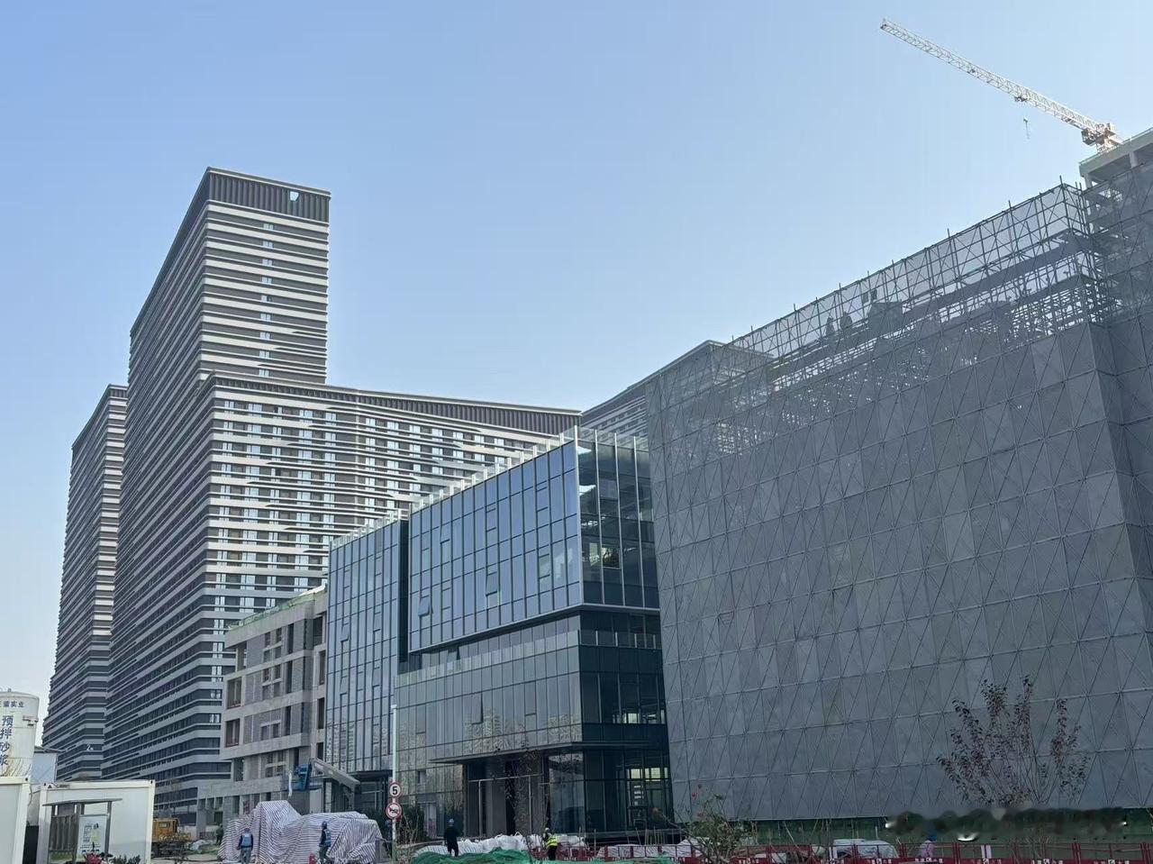 走进项目建设现场l解读西安高新区的“高”与“新”

12月10日主流媒体与网络大