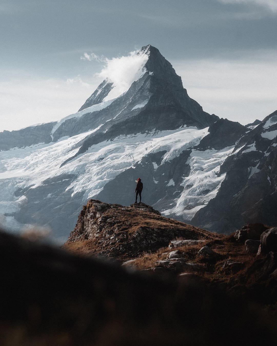 踏过山河，方知人间真谛
 
人生如一场漫长的徒步旅行，我们背着行囊在岁月里跋涉，
