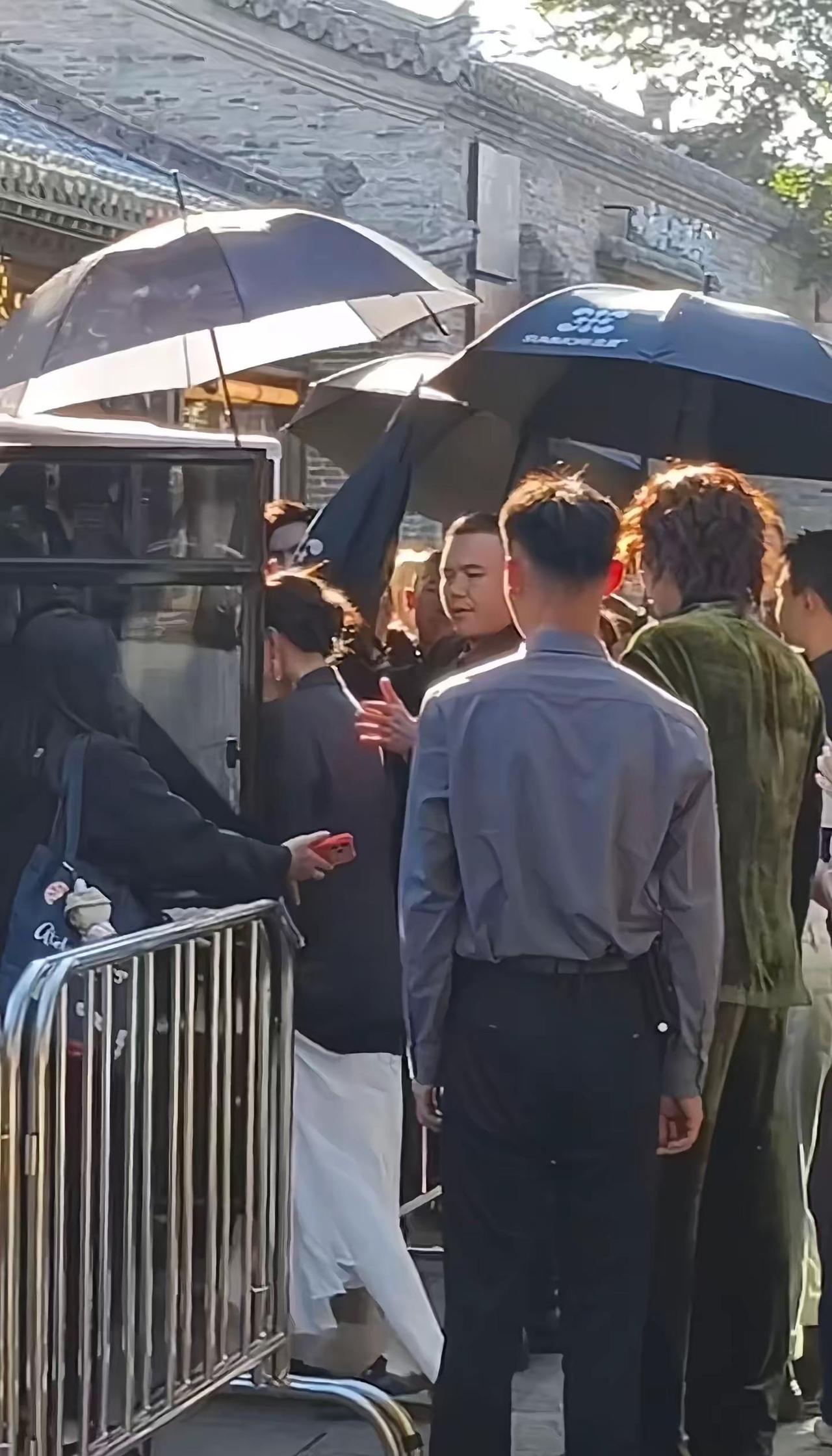 偶遇倪妮在大同东南邑拍摄！绝美！倪妮 大同 上城士 山西