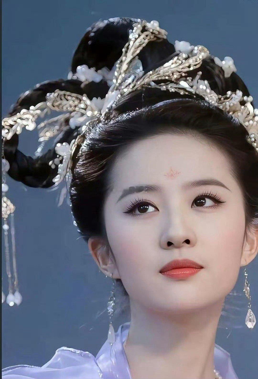 刘亦菲的嫦娥真是绝了，和86版西游记中的嫦娥不相上下 