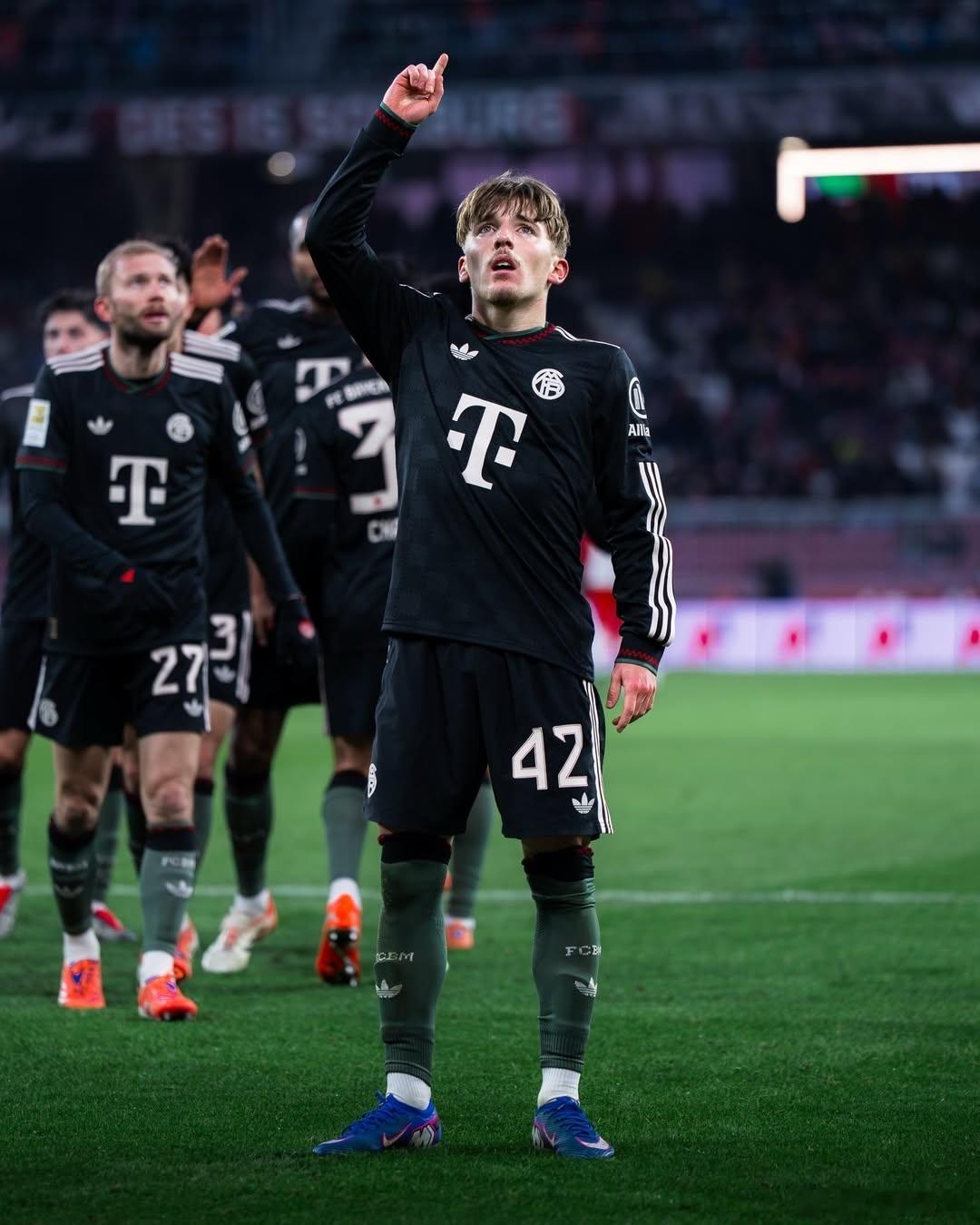 🚨拜仁慕尼黑準備為倫納特·卡爾提供一份新合同，並提高他的薪水，預計談判將在年底