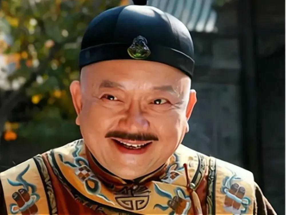 乾隆末年，大学士和珅深受皇帝宠信，权倾朝野，中外侧目。

某年两广总督、大学士孙