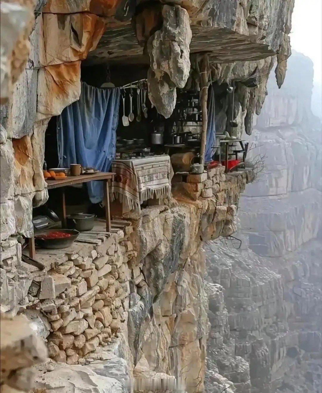 住一个月给你一万，你能住多久 ​​​