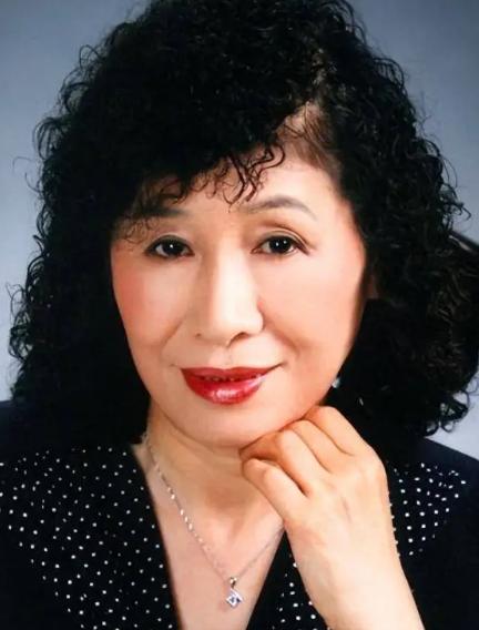 1986年春天，开国上将叶飞之女、国家经委副处长叶之枫，因勾结他人泄露国家进口汽