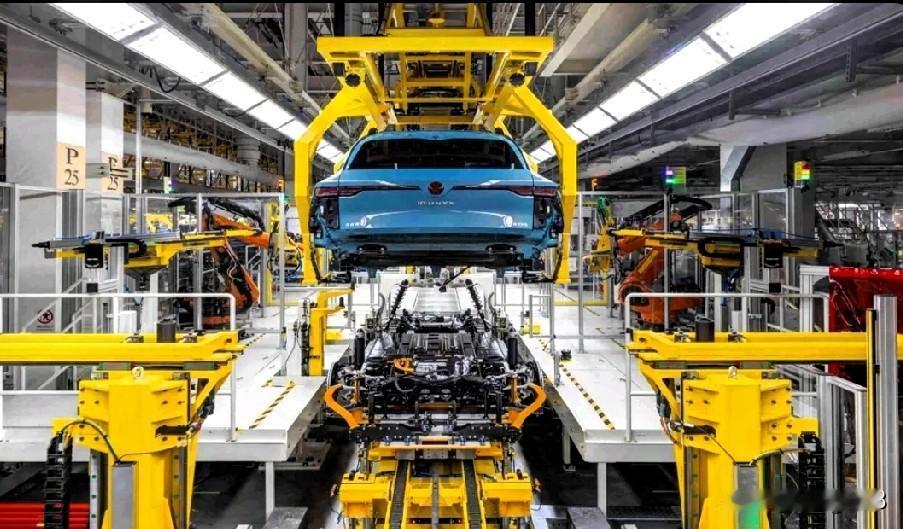 大众汽车集团（中国）首席技术官托马斯·乌尔布里希独家透露了该公司在芯片方面的计划