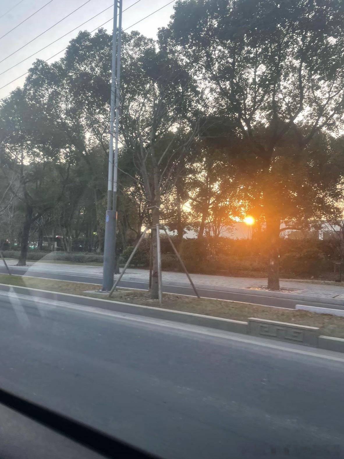 早，朋友们！又是崭新一天，开始出发站上属于我们的舞台黄金金价黄金现货外汇黄金原油