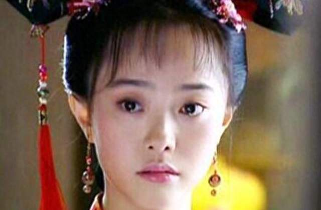 蒙古额驸给格格下毒，乾隆将恶夫凌迟处死，却转头把皇妹逼入绝境