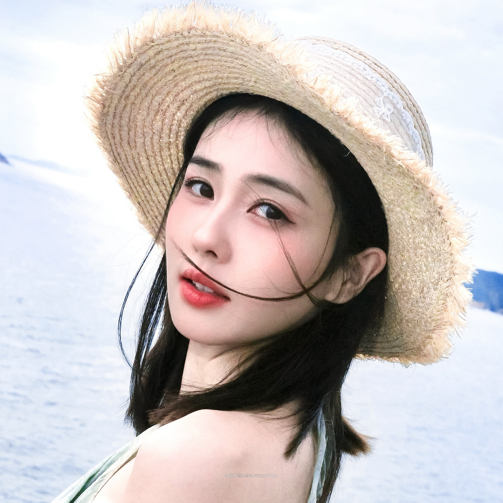 “你自山河林间来，惊鸿一现百花开。”白鹿王韵娜 白鹿