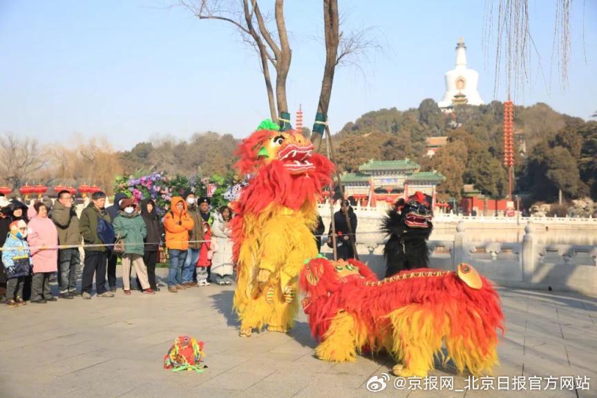 【好热闹，这个春节，北海公园哪哪都旺】春节假期，北海公园太热闹了 ，春节氛围感拉