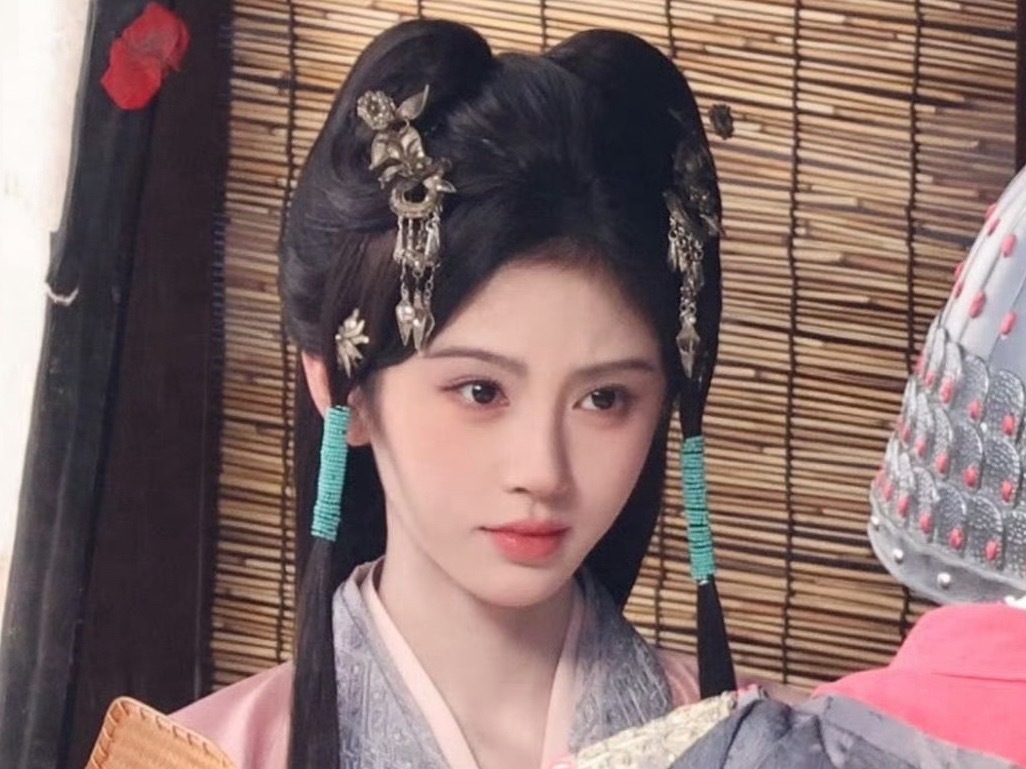 这就是我呀 头上有两个妙脆角😼 