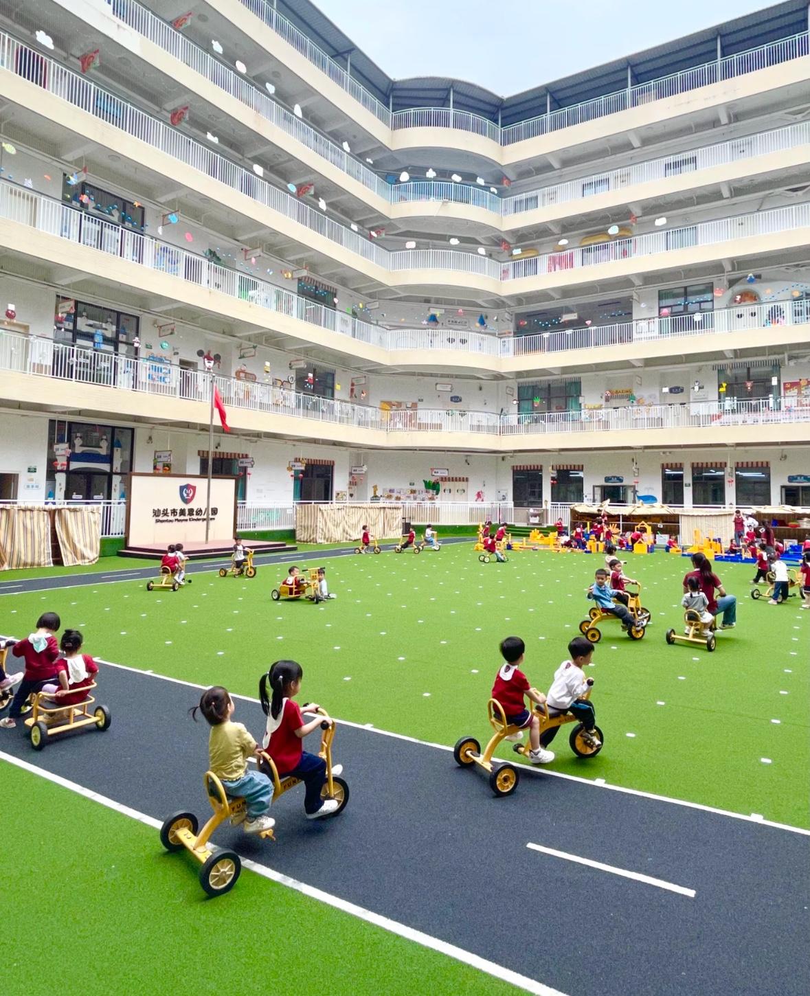 公办民办幼儿园均可享受免保教费，从大班开始，80后又一次完美错过！

算算80后