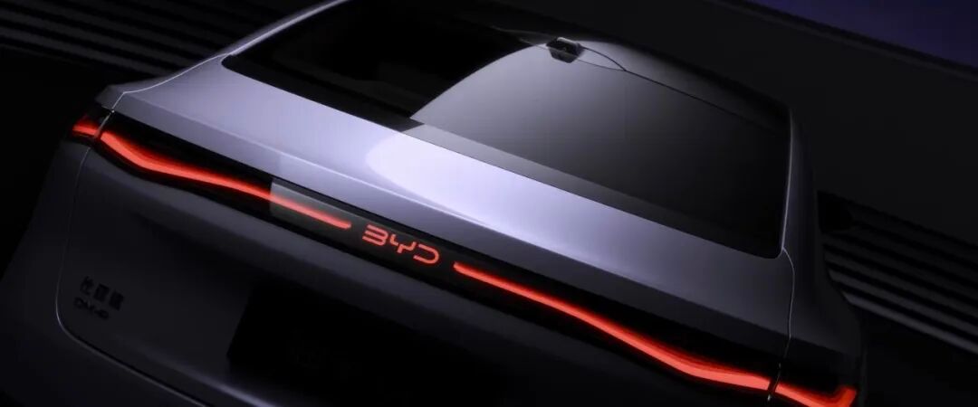 3月5日，海洋旗舰轿车海豹08全球首秀，这外观看着还不错。比亚迪海豹08预告