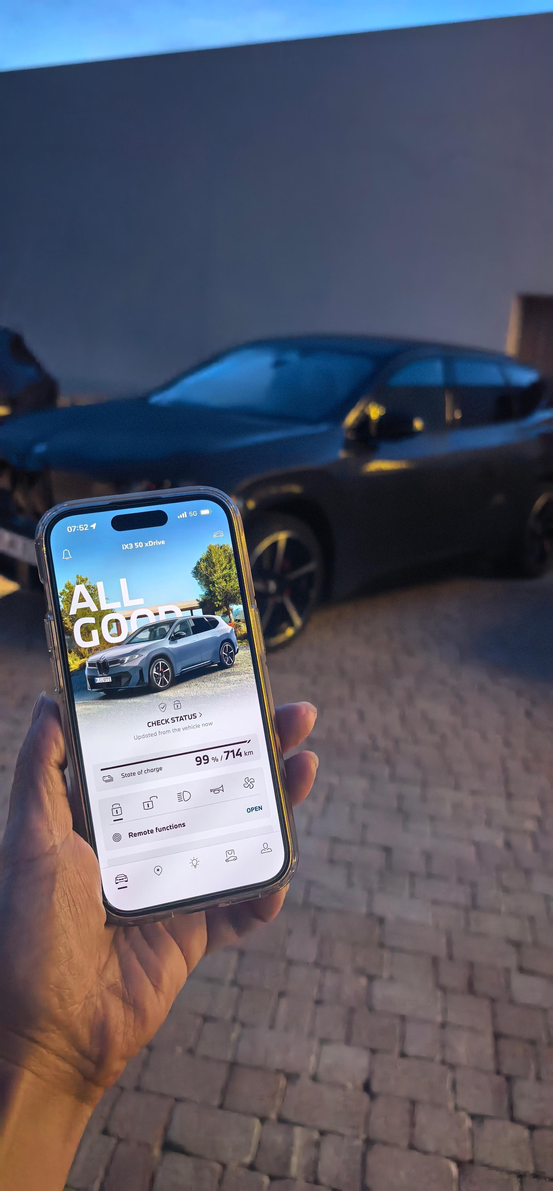 我们这天还没亮，要去干活了。宝马新世代iX3全球试驾。 