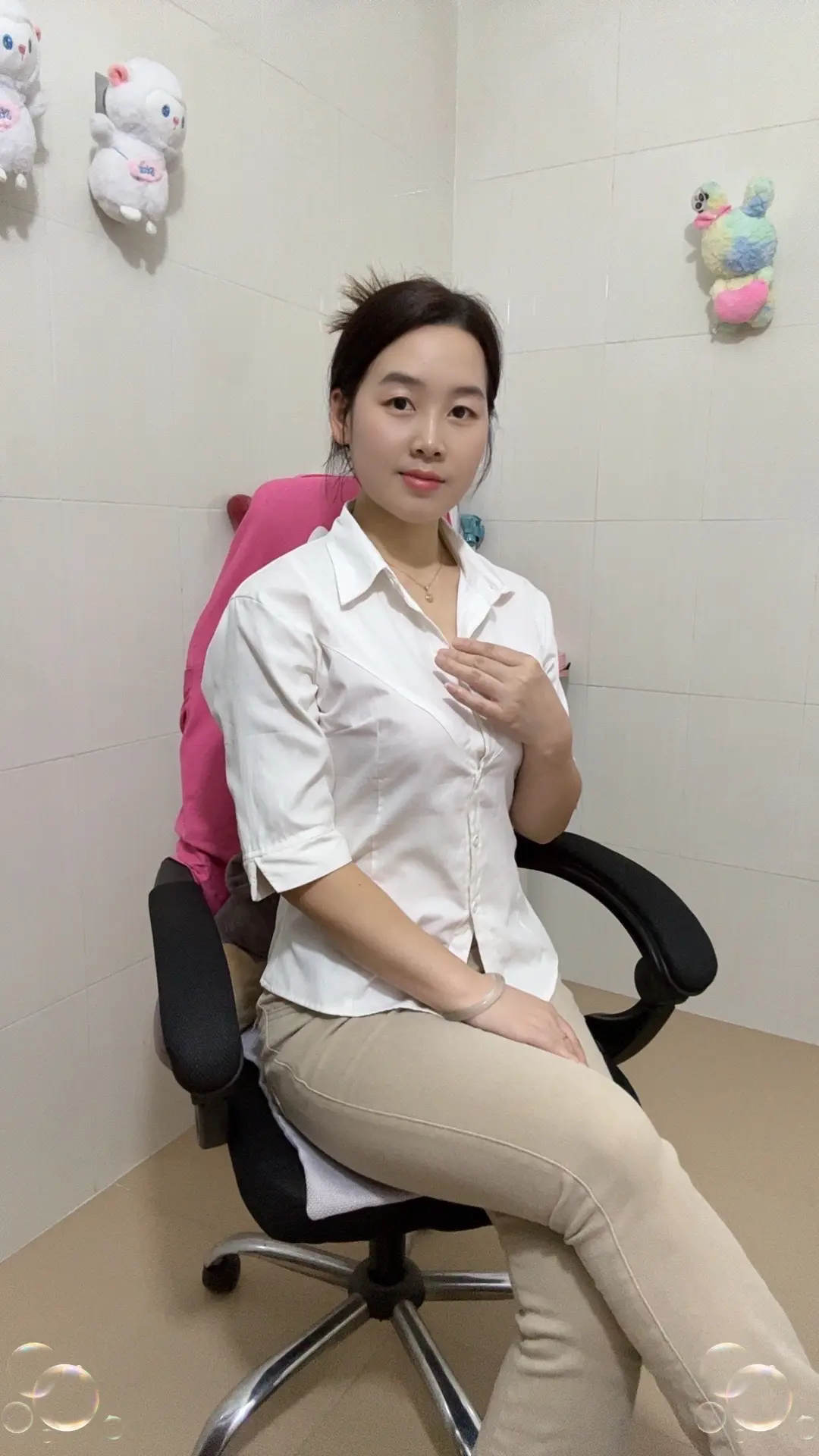 如果你想好了要陪我，就把身边乱七八糟的人清一下，别让我吃醋，我没兴趣跟...
