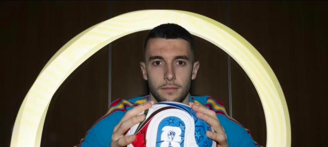 据《马卡报》消息，巴萨门将霍安·加西亚未能入选西班牙对阵塞尔维亚一役的26人大名