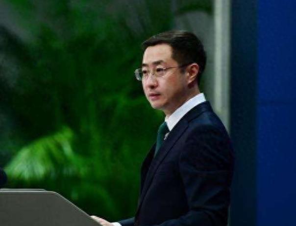 日本从海底挖到稀土后，日媒问中方如何看待，发言人一句话赢得满堂彩！

近期，日本