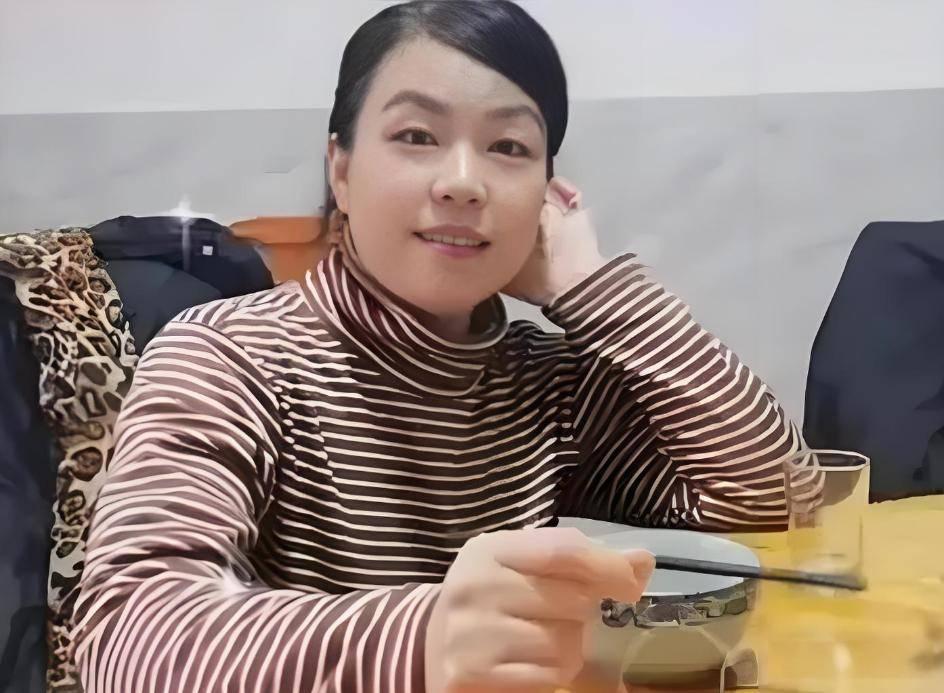 许敏的运气也不大好，除了儿子被换，两个儿媳（前儿媳和现儿媳）素质也都不太高。
 