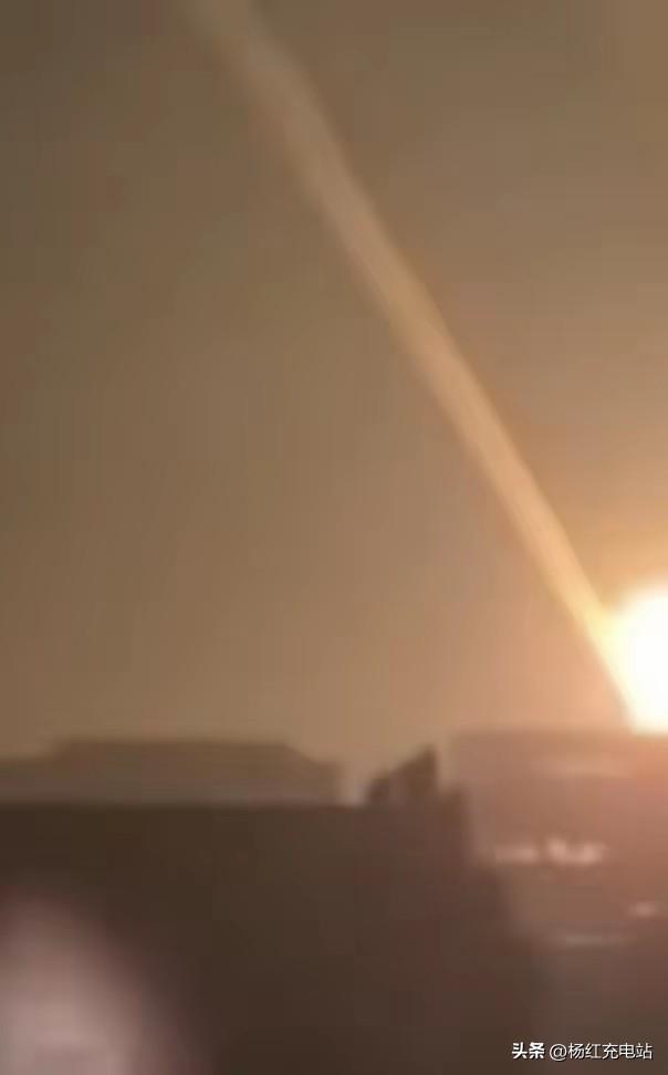火速反击！俄凌晨大规模空袭乌多城，多地伤亡断电，北约紧急进入备战状态
 
俄乌冲
